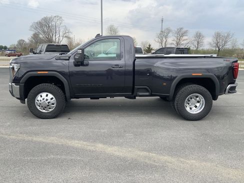 Used 2026 GMC Sierra 3500 SLE w/ SLE Convenience Package AWD/4WD image 8