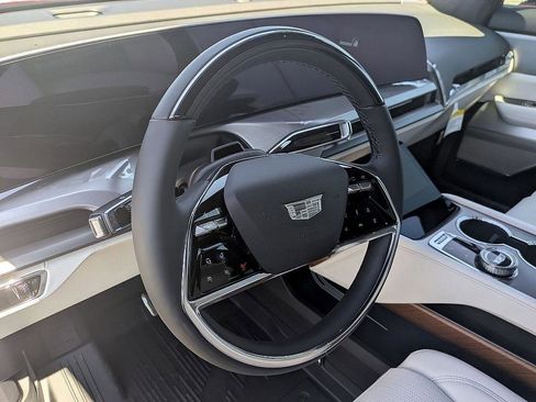 New 2026 Cadillac Vistiq Luxury image 13