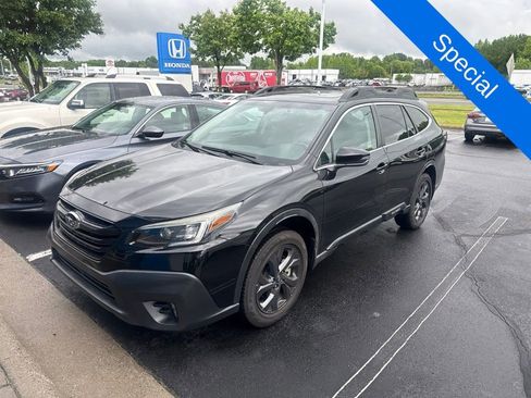 Used 2021 Subaru Outback Onyx Edition XT w/ Popular Package #2 AWD/4WD image 3