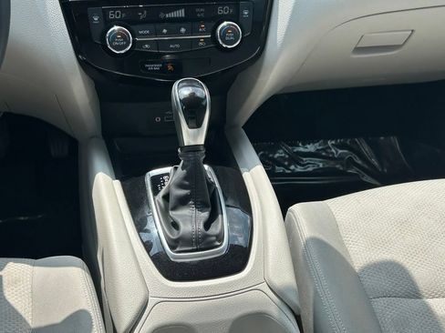 Used 2020 Nissan Rogue Sport SV FWD image 20