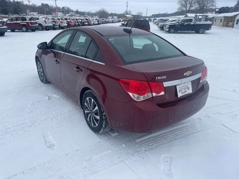 Used 2015 Chevrolet Cruze LT image 2