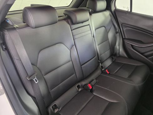 Used 2020 Mercedes-Benz GLA 250 4MATIC image 26