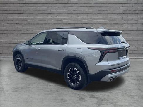 Used 2025 Chevrolet Traverse Z71 w/ Enhanced Driving Package AWD/4WD image 5