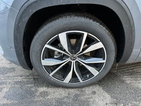 New 2026 Volkswagen Atlas Cross Sport SEL Premium R-Line AWD/4WD image 9