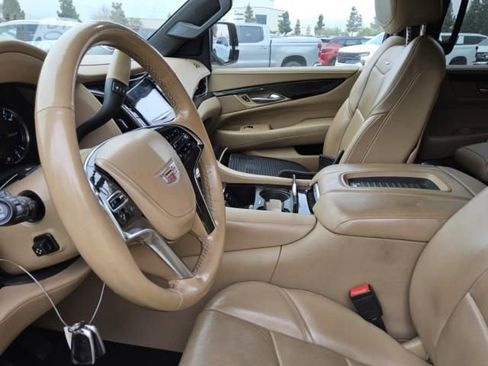 Used 2020 Cadillac Escalade ESV Platinum AWD/4WD image 6