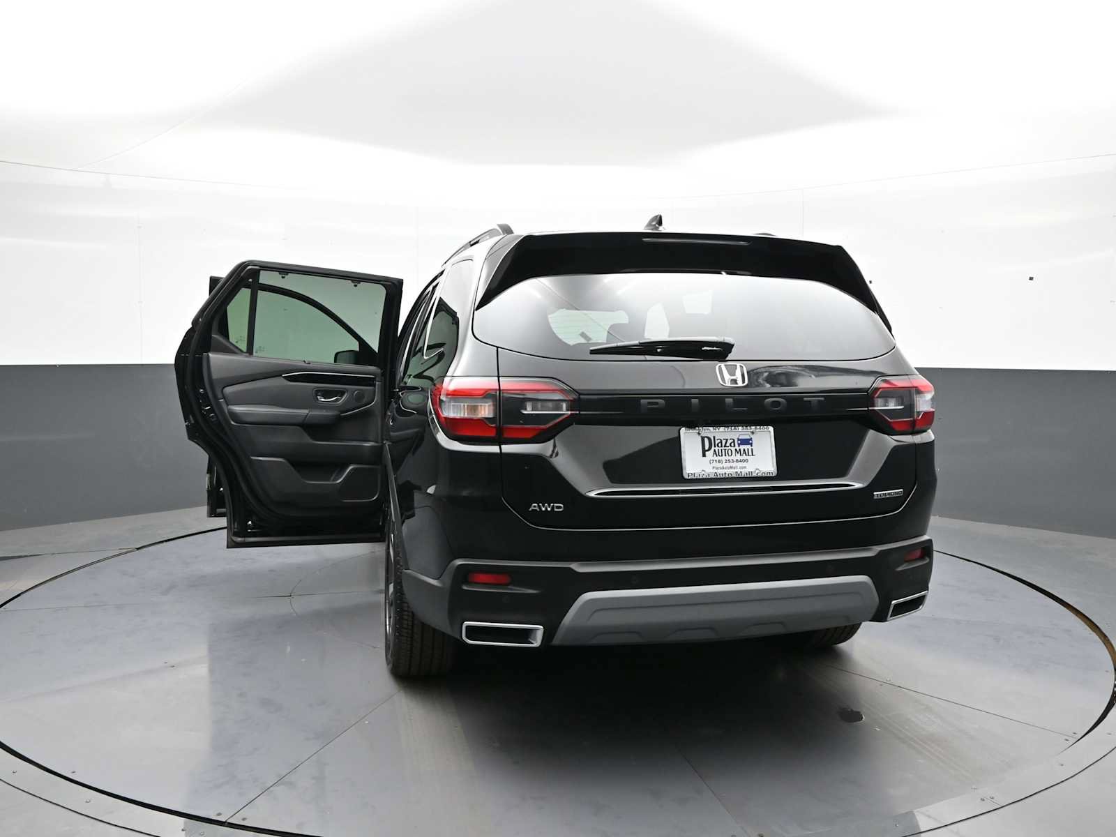 Certified 2025 Honda Pilot Touring image 50