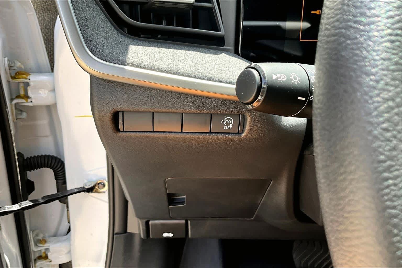 Used 2026 Nissan Kicks S FWD image 32