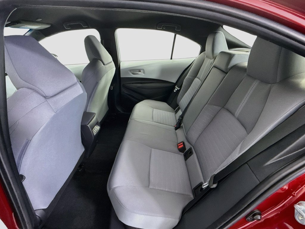 Used 2026 Toyota Corolla SE w/ Carpet Mat Package (TMS) FWD image 19