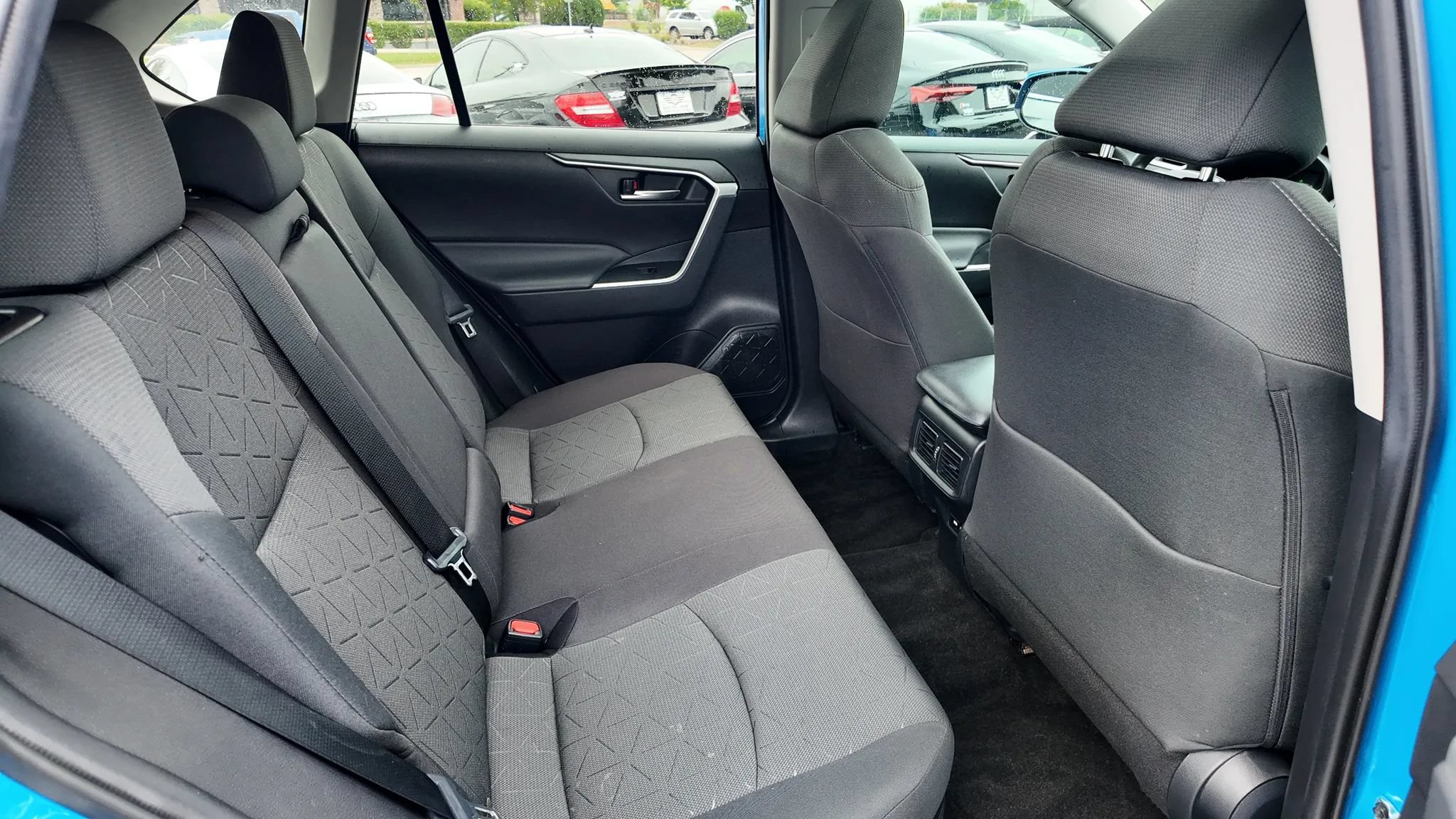 Used 2021 Toyota RAV4 XLE w/ Convenience Package AWD/4WD image 24