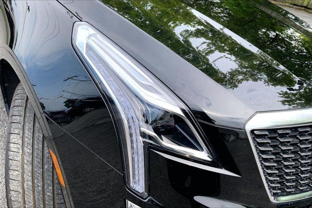 Used 2025 Cadillac XT5 Luxury w/ LPO, Floor Liner Package AWD/4WD image 28