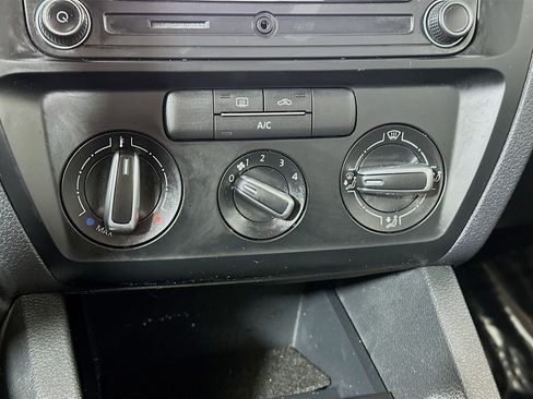 Used 2018 Volkswagen Jetta S image 15