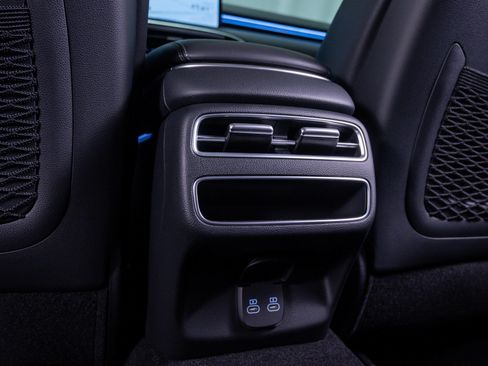 New 2026 Genesis GV70 2.5T Select image 17