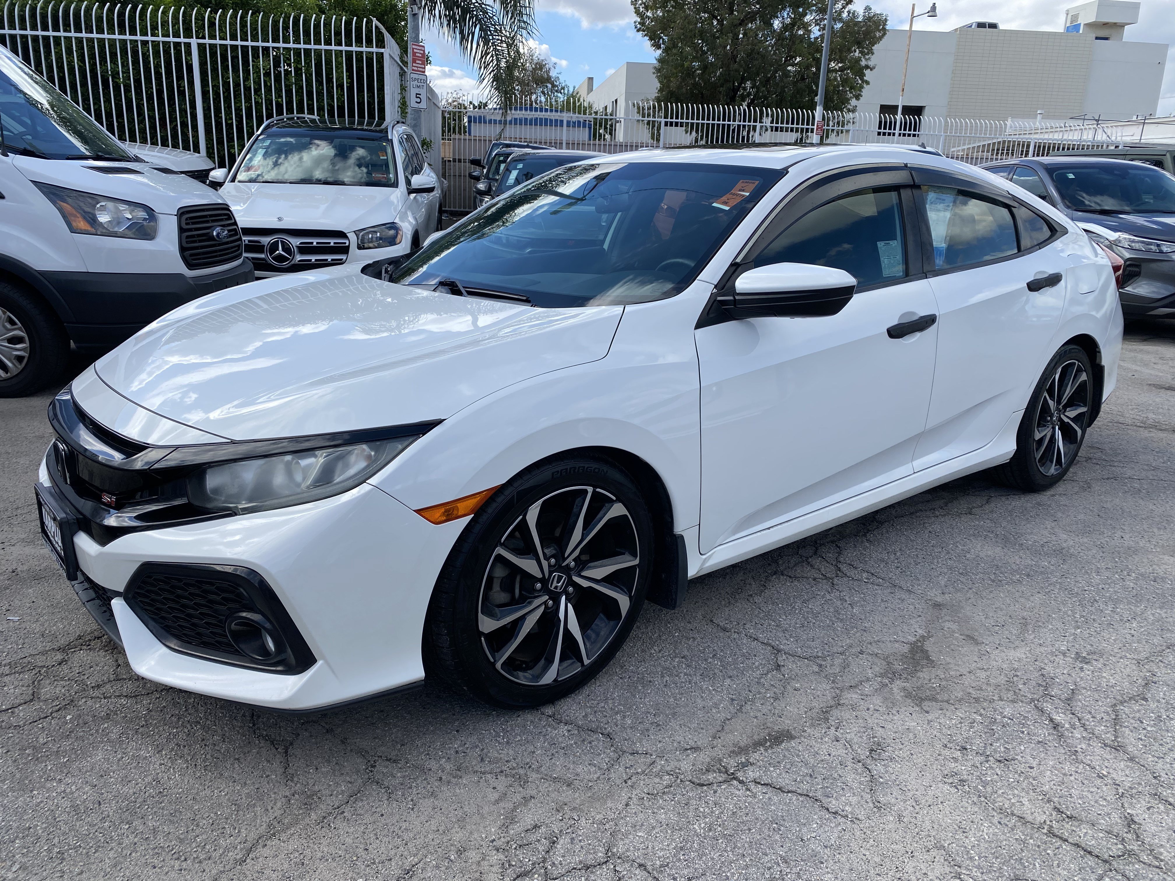 Used 2018 Honda Civic Si image 2