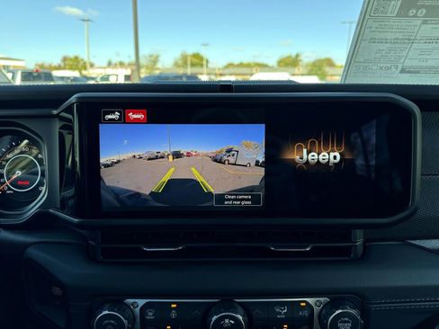 New 2026 Jeep Wrangler Unlimited Rubicon w/ Safety Group image 20