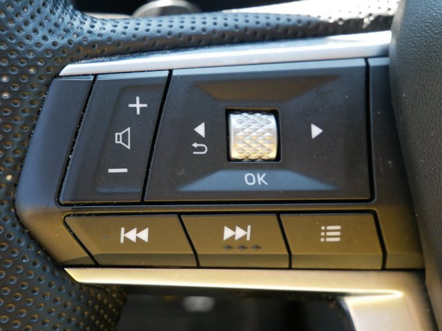 Used 2024 Mitsubishi Outlander SE AWD/4WD image 16