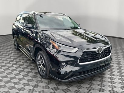 Used 2022 Toyota Highlander XLE
