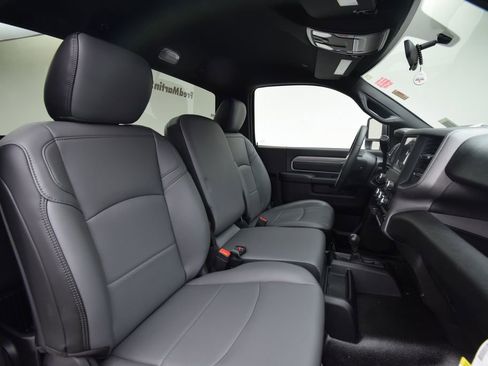 New 2024 RAM 5500 Tradesman image 18