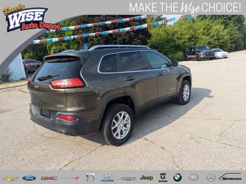 Used 2014 Jeep Cherokee Latitude w/ Cold Weather Group AWD/4WD image 3