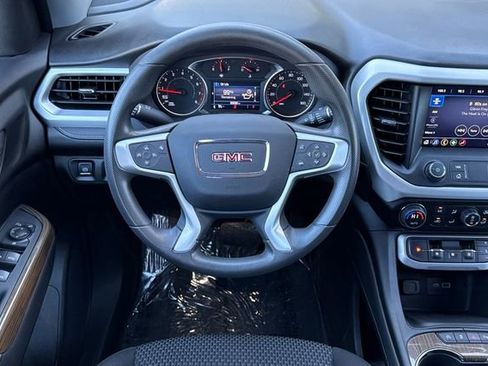 Used 2023 GMC Acadia SLE FWD image 16