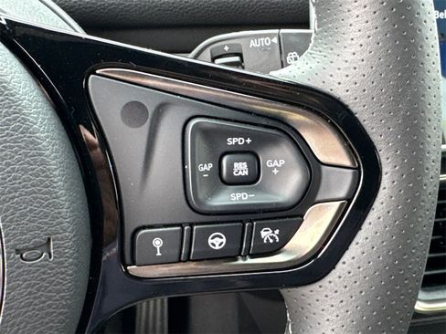 New 2025 VinFast VF 8 Plus image 30