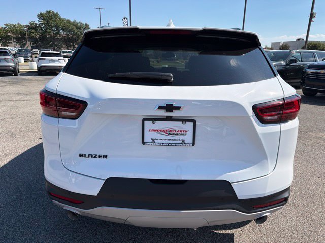 New 2026 Chevrolet Blazer LT w/ Convenience Package FWD image 4