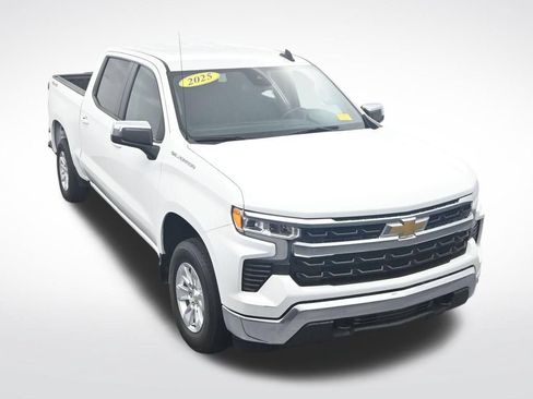 Used 2025 Chevrolet Silverado 1500 LT AWD/4WD image 24