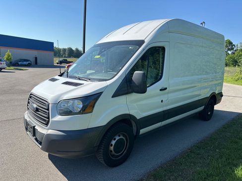 Used 2018 Ford Transit 250 148 High Roof RWD image 2