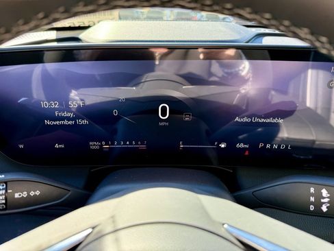 Used 2025 Buick Enclave Sport Touring image 18