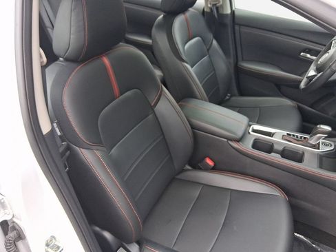 Used 2025 Nissan Sentra SR w/ SR Premium Package FWD image 26