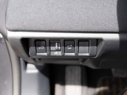 Used 2025 Subaru Outback Premium image 19