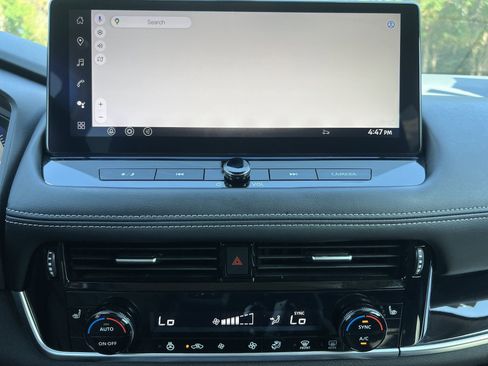 Certified 2026 Nissan Rogue SL AWD/4WD image 4