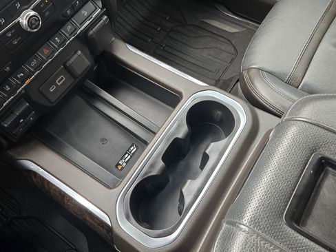 Used 2020 GMC Sierra 3500 Denali w/ Denali Ultimate Package image 15