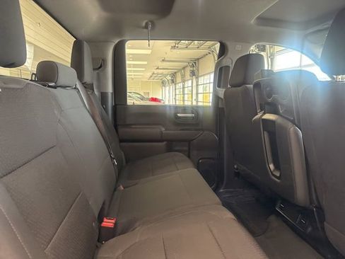 Used 2022 Chevrolet Silverado 2500 Custom w/ Custom Value Package image 15