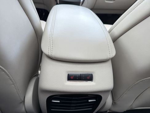 Used 2019 Lincoln MKC Select w/ Select Plus Package AWD/4WD image 23