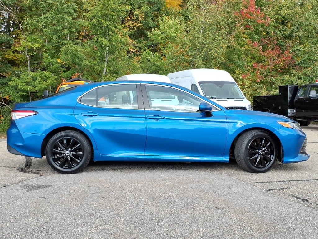Used 2020 Toyota Camry LE FWD image 3