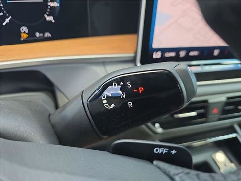 New 2026 Volkswagen Tiguan SEL R-Line image 25