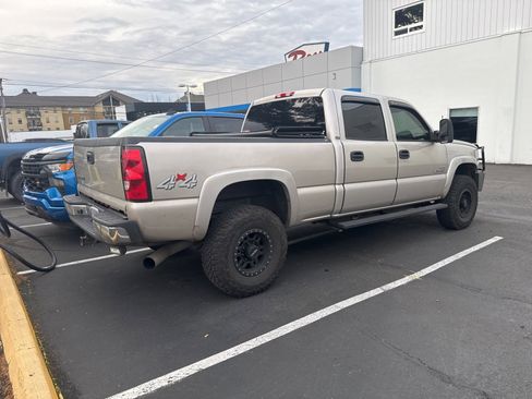 Used 2006 Chevrolet Silverado 2500 LT w/ Heavy-Duty Power Package image 5