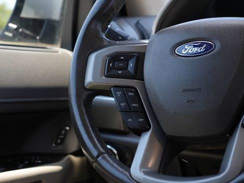 Used 2021 Ford Expedition XLT AWD/4WD image 19