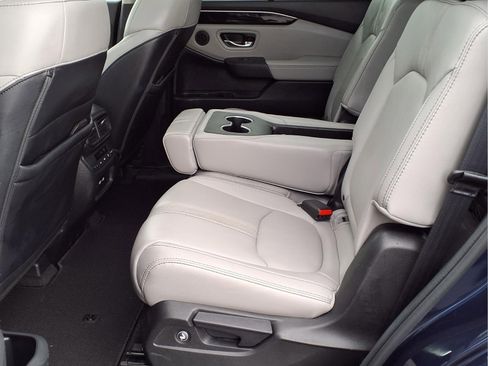 Used 2023 Honda Pilot Touring image 14