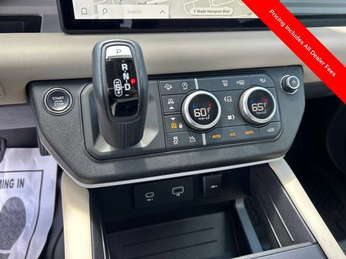 Used 2024 Land Rover Defender 110 S AWD/4WD image 11