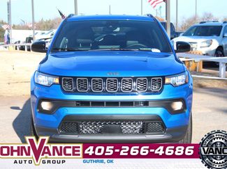 Used 2025 Jeep Compass Latitude w/ Altitude Special Edition video 2