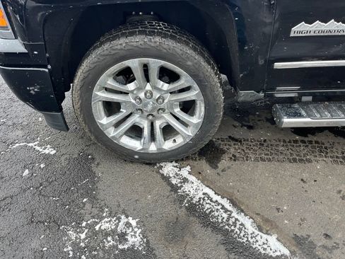 Used 2015 Chevrolet Silverado 1500 High Country w/ High Country Premium Package image 33