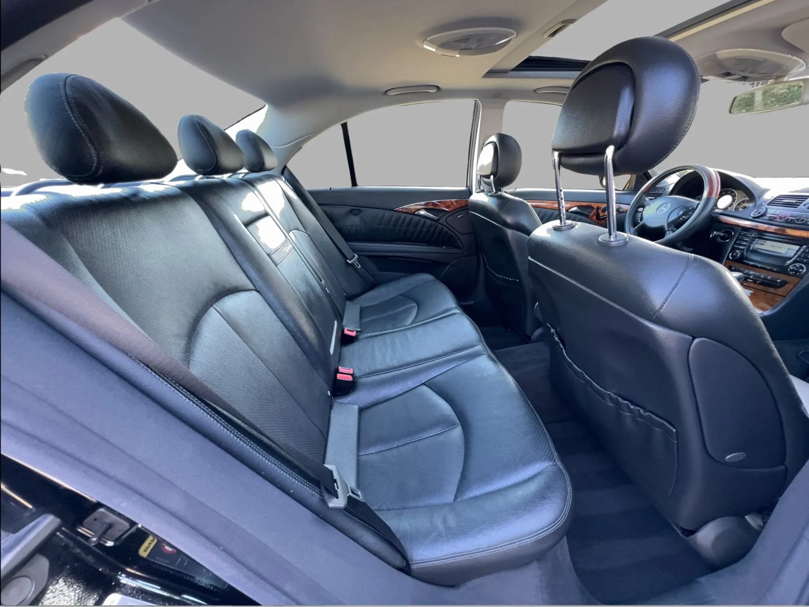 Used 2003 Mercedes-Benz E 320 Sedan image 40