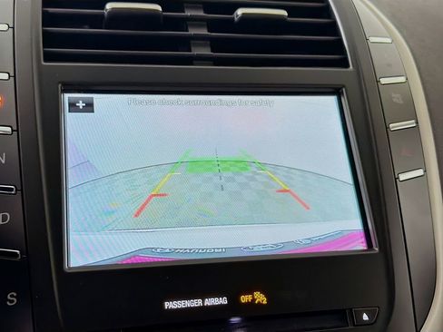 Used 2019 Lincoln MKC Select w/ Select Plus Package image 18