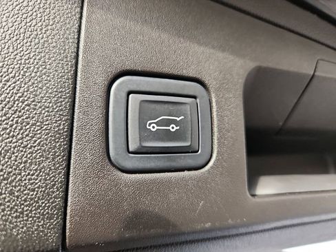 Used 2023 Cadillac XT5 Luxury image 25