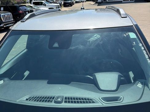 Used 2025 Chevrolet TrailBlazer LT AWD/4WD image 20