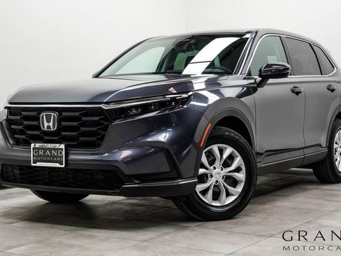 Used 2025 Honda CR-V LX image 1