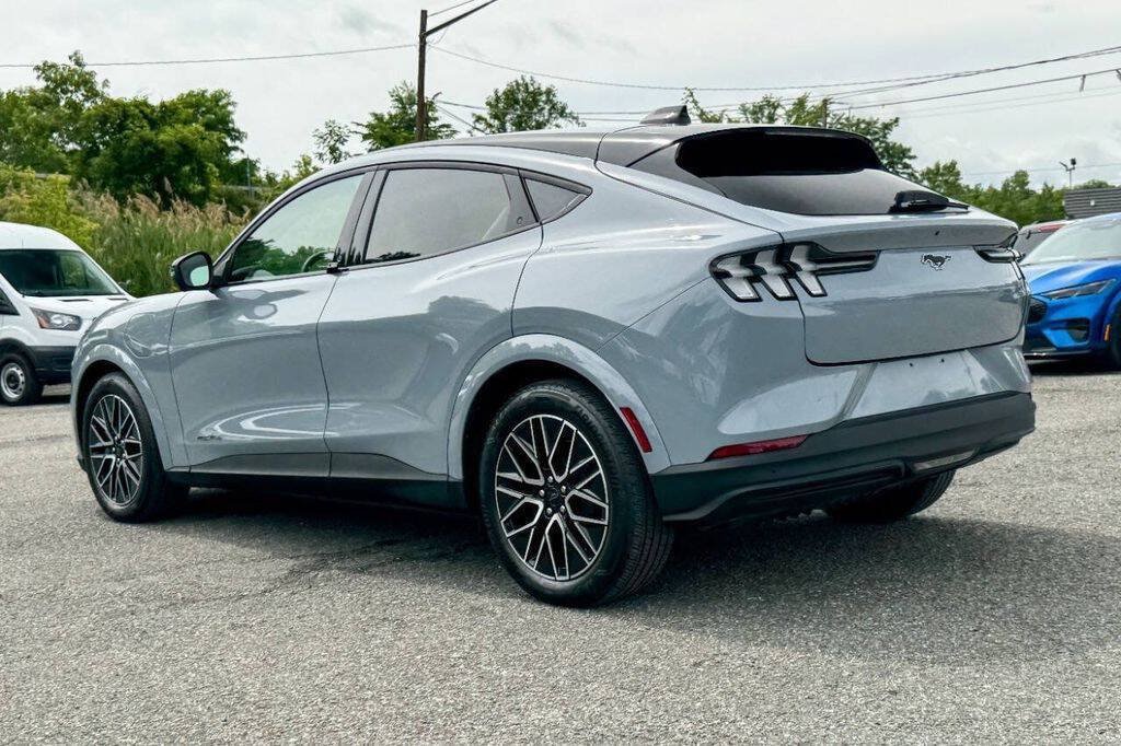 Used 2025 Ford Mustang Mach-E Premium AWD/4WD image 5