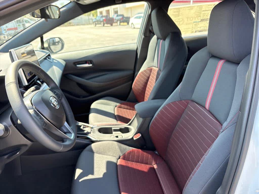 Used 2026 Toyota Corolla SE w/ SE Package FWD image 24