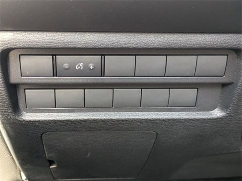 New 2025 Mitsubishi Outlander ES image 25